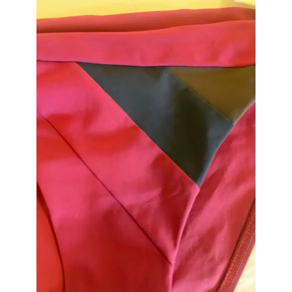 NWT: Chantelle Purple Berry Magenta Wine color Bikini Bottom Size M